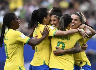 Brésil : les footballeuses remportent l’égalité salariale Brésil : les footballeuses remportent l'égalité salariale