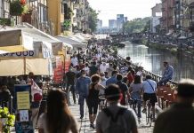 Coronavirus : en Islande, 2 touristes français provoquent un tiers des cas Coronavirus : en Islande, 2 touristes français provoquent un tiers des cas