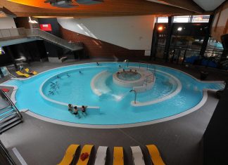 Coronavirus France en direct : Les piscines couvertes fermeront dans les zones d’alerte Coronavirus France en direct : Les piscines couvertes fermeront dans les zones d'alerte