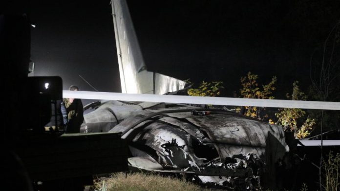 Crash en Ukraine : 26 morts, panne d'un moteur évoquée (détail)