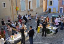 Fête des voisins : « Ce sera la fête des masqués » Fête des voisins : "Ce sera la fête des masqués"