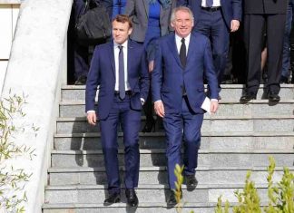 François Bayrou nommé haut-commissaire au plan (détail) François Bayrou nommé haut-commissaire au plan (détail)