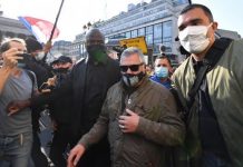 Jean-Marie Bigard expulsé de la manifestation des gilets jaunes (détail) Jean-Marie Bigard expulsé de la manifestation des gilets jaunes