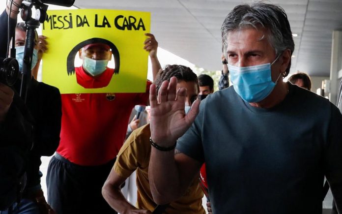 Le père de Messi juge «difficile» que son fils reste au Barça (détail)