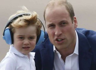 Prince George : sa sortie qui fait polémique (détail) Prince George : sa sortie qui fait polémique (détail)