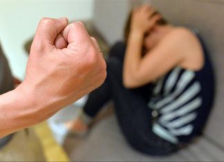 Violences conjugales : Le bracelet anti-rapprochement lancé vendredi (détail) Violences conjugales : Le bracelet anti-rapprochement lancé vendredi (détail)