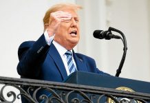 Trump rétrograde Macron au rang de « Premier ministre » (détail) Elections américaines 2020 : Trump admet une possible défaite