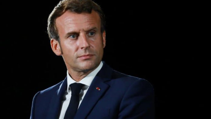 Intempéries: Emmanuel Macron à la rencontre des sinistrés dans les Alpes-Maritimes