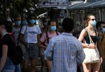 Italie: le port du masque bientôt généralisé (détail) Italie: le port du masque bientôt généralisé (détail)