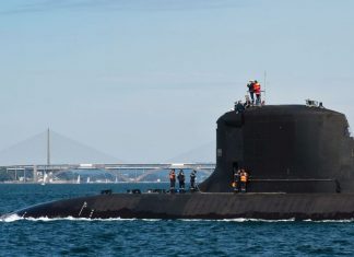 La France tire son premier missile de croisière depuis un sous-marin (détail) La France tire son premier missile de croisière depuis un sous-marin (détail)