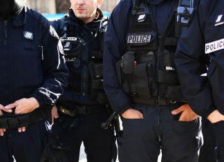 La menace terroriste à « un niveau extrême » en France (détail) La menace terroriste à "un niveau extrême" en France (détail)