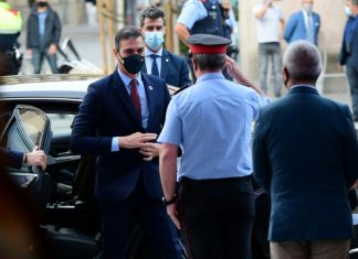 L’Espagne se prépare à un nouvel état d’urgence sanitaire et à des couvre-feux (détail) L’Espagne se prépare à un nouvel état d’urgence sanitaire et à des couvre-feux (détail)