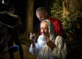 Libération de Sophie Pétronin: les retrouvailles émouvantes (VIDEO) Libération de Sophie Pétronin: les retrouvailles émouvantes (VIDEO)
