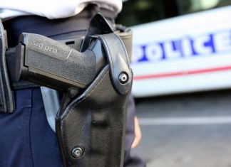 Prêtre blessé par balle à Lyon, l’auteur en fuite (détail) Prêtre blessé par balle à Lyon, l'auteur en fuite (détail)