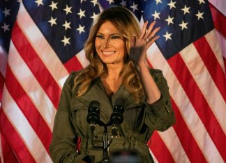 Présidentielle USA (J-7) : Melania Trump fait son premier meeting en solo pour Donald Trump Présidentielle USA (J-7) : Melania Trump fait son premier meeting en solo pour Donald Trump