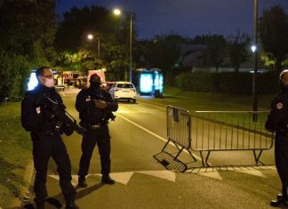 Professeur décapité près de Paris : ce que l’on sait Professeur décapité près de Paris : ce que l'on sait