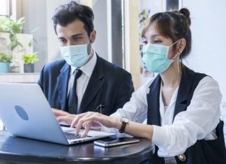 Refuser de porter un masque en entreprise est sanctionnable (détail) Refuser de porter un masque en entreprise est sanctionnable (détail)