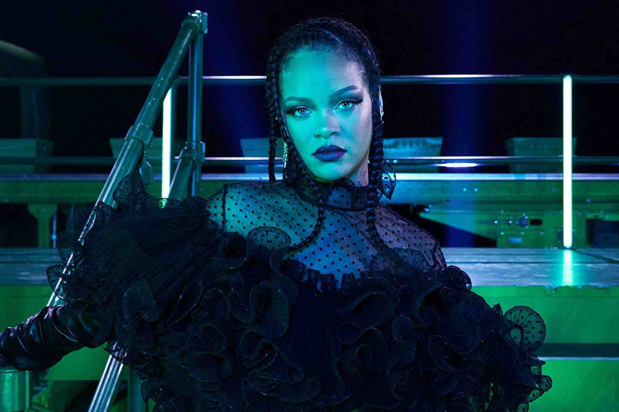 Rihanna a utilisé un texte sacré islamique à son défilé de lingerie