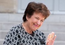 Roselyne Bachelot testés négatifs au Covid-19 (détail) Roselyne Bachelot testés négatifs au Covid-19 (détail)