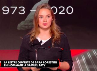 Sara Forestier rend hommage à Samuel Paty (détail) Sara Forestier rend hommage à Samuel Paty (détail)