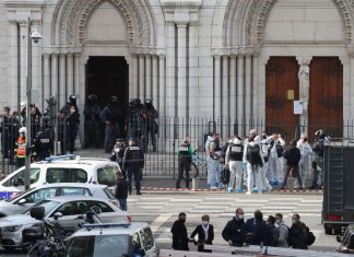 Attentat de Nice: trois hommes relâchés, trois en garde à vue (détail) Attentat de Nice: trois hommes relâchés, trois en garde à vue (détail)