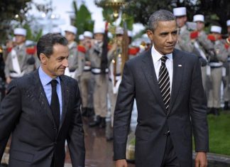 Barack Obama compare Nicolas Sarkozy à un « petit coq » dans ses mémoires Barack Obama compare Nicolas Sarkozy à un "petit coq" dans ses mémoires