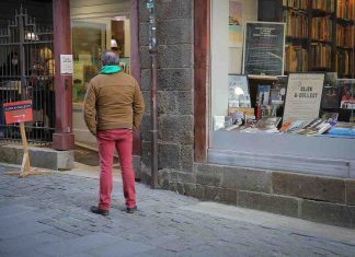 Covid-19 en France : l’assouplissement du confinement se fera en trois étapes Covid-19 en France : l'assouplissement du confinement se fera en trois étapes