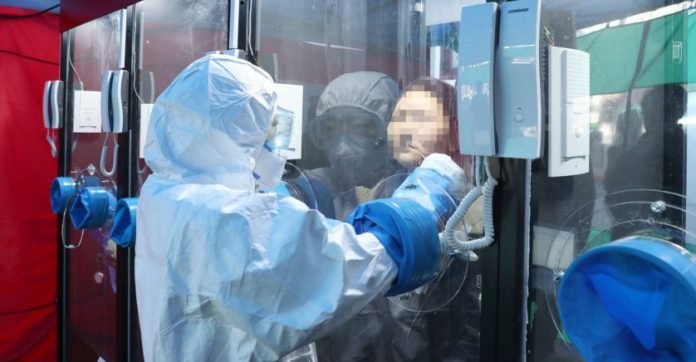 Coronavirus France : Nouveaux cas de COVID-19 en baisse, plus de 81.800 morts