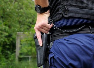 Darmanin écarte l’armement obligatoire des polices municipales (détail) Darmanin écarte l’armement obligatoire des polices municipales (détail)