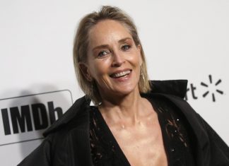 Election américaine: Sharon Stone intègre l’équipe de transition de Joe Biden Election américaine: Sharon Stone intègre l’équipe de transition de Joe Biden