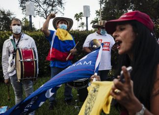 Elections américaines 2020 en direct : Donald Trump réussit à séduire les Latino-Américains Elections américaines 2020 en direct : Donald Trump réussit à séduire les Latino-Américains