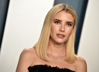 Emma Roberts, enceinte, se confie sur ses problèmes d’infertilité (détail) Emma Roberts, enceinte, se confie sur ses problèmes d'infertilité (détail)