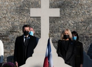 Emmanuel Macron : ses fautes d’orthographe (détail) Emmanuel Macron : ses fautes d'orthographe (détail)