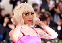 Lady Gaga bientôt à l’affiche d’un film avec Brad Pitt (détail) Lady Gaga bientôt à l’affiche d’un film avec Brad Pitt (détail)