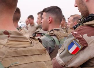 L’armée française a abattu un haut-responsable d’Al-Qaïda au Mali (détail) L'armée française a abattu un haut-responsable d'Al-Qaïda au Mali (détail)