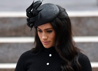 Meghan Markle annonce avoir fait une fausse couche (détail) Meghan Markle annonce avoir fait une fausse couche (détail)