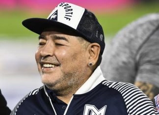 Mort de Diego Maradona EN DIRECT : le génie du ballon rond est mort d’une crise cardiaque Mort de Diego Maradona EN DIRECT : le génie du ballon rond est mort d'une crise cardiaque