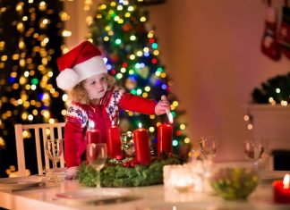 Se préparer à fêter Noël en mode confiné (détail) Se préparer à fêter Noël en mode confiné (détail)