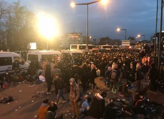 Un nouveau camp de migrants au coeur de Paris aussitôt démantelé (VIDEO) Un nouveau camp de migrants au coeur de Paris aussitôt démantelé (VIDEO)