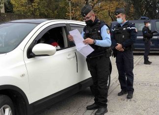 Covid-19: peut-on encore échapper à une troisième vague? (détail) Covid-19: peut-on encore échapper à une troisième vague? (détail)