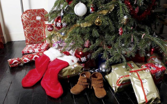 Covid et Fêtes de fin d'année : comment passer un Noël en famille et en sécurité ?