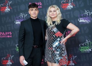 NRJ Music Awards : Louane se dévoile avec son compagnon Florian Rossi NRJ Music Awards : Louane se dévoile avec son compagnon Florian Rossi