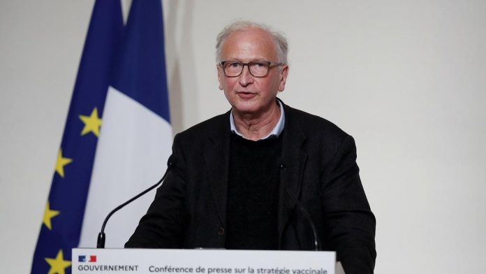 Vaccin du covid en France : Alain Fischer, le «Monsieur Vaccin» veut du temps