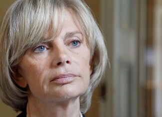Affaire Olivier Duhamel : pourquoi Elisabeth Guigou est appelée à la démission (détail) Affaire Olivier Duhamel : pourquoi Elisabeth Guigou est appelée à la démission (détail)