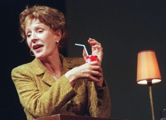 Catherine Rich, second rôle au théâtre et à l’écran, est morte à l’âge de 88 ans Catherine Rich, second rôle au théâtre et à l’écran, est morte à l’âge de 88 ans