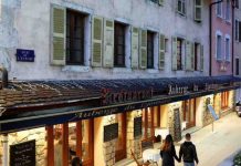 Coronavirus France en direct : Jean Castex tiendra une conférence de presse à 18 heures Coronavirus France en direct : Quelles sont les dérogations possibles au couvre-feu à 18 heures ?