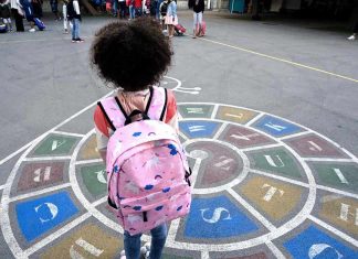 Coronavirus France en direct : Le gouvernement réfléchit à prolonger les vacances d’hiver Coronavirus France en direct : Le gouvernement réfléchit à prolonger les vacances d’hiver