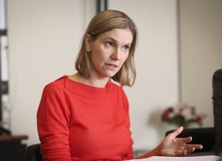 Coronavirus France en direct : Pas de confinement « avant samedi » selon Agnès Pannier-Runacher Coronavirus France en direct : Pas de confinement « avant samedi » selon Agnès Pannier-Runacher