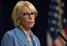 Démission de Betsy Devos après l’assaut du Capitole Démission de Betsy Devos après l'assaut du Capitole