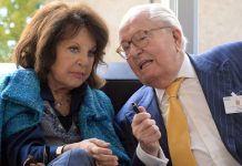 Jean-Marie Le Pen s’est marié à 92 ans, sa fille Marine « pas au courant » (VIDEO) Jean-Marie Le Pen s’est marié à 92 ans, sa fille Marine "pas au courant" (VIDEO)